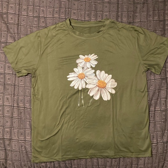 Tops - Daisy tee
